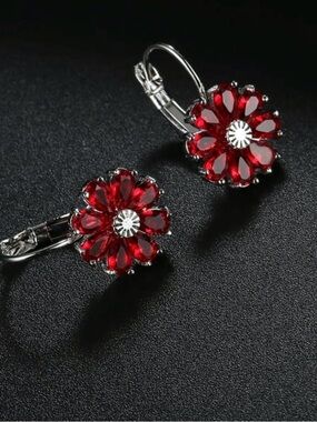 New Eva Sky Flower Fire Red Garnet Gem Silver Stud Hook Earrings